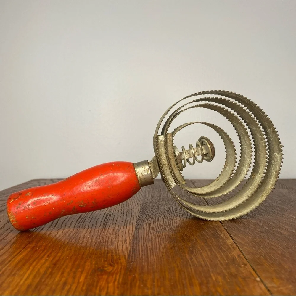Vintage Metal Horse Animal Curry Comb Groomer Brush RED Wood Handle